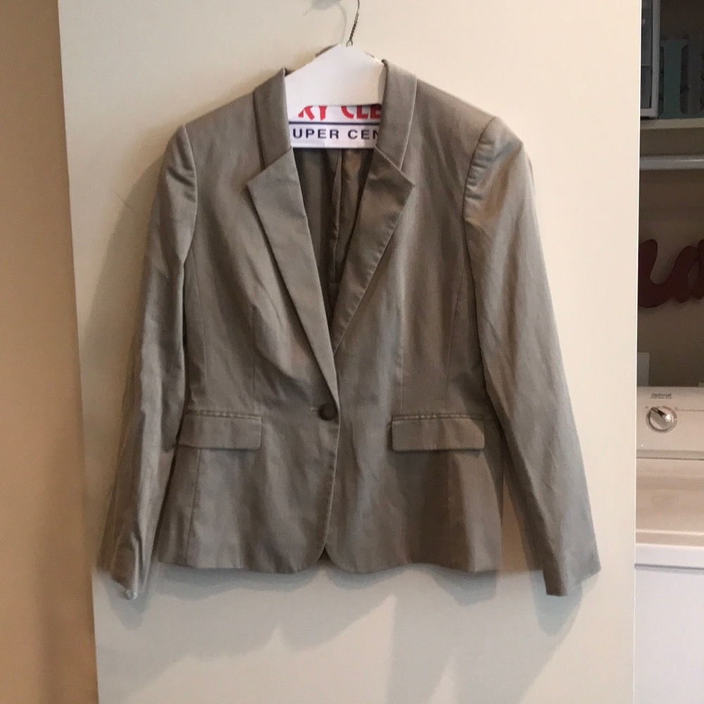 Grey blazer